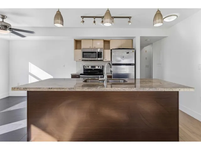 204 7445 120 STREET, Delta, British Columbia V4C0B3
