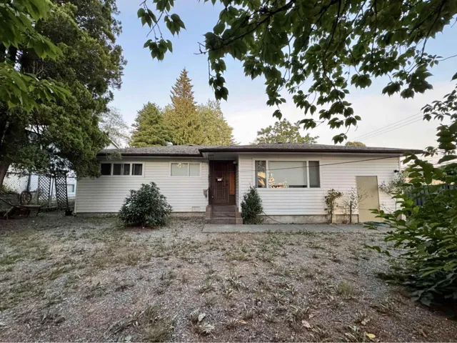 8406 152 STREET, Surrey, British Columbia V3S3M8