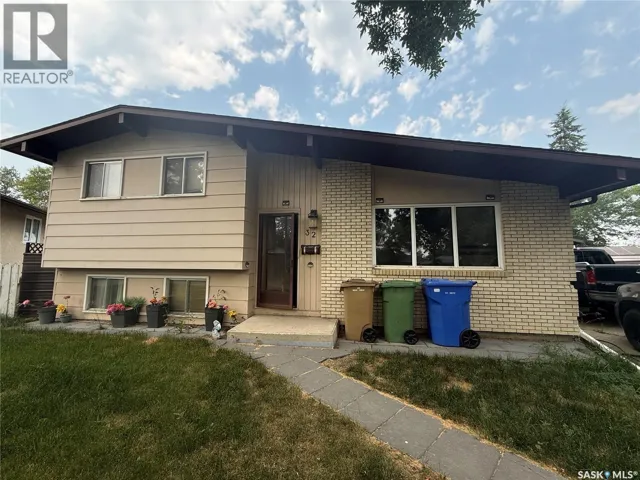 32 COOKSLEY BAY, Regina, Saskatchewan S4N4G4