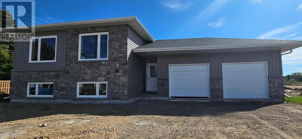 18 JADE AVENUE, Petawawa, Ontario K8H0E5