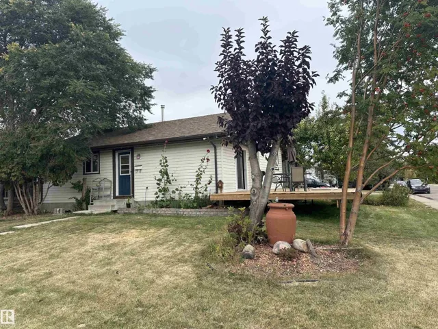 2104 145 AV NW, Edmonton, Alberta T5Y1T9
