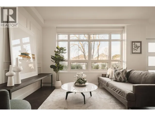 101 3668 W 10TH AVENUE, Vancouver, British Columbia V6R0G4