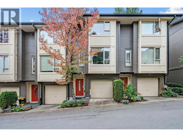 26 9229 UNIVERSITY CRESCENT, Burnaby, British Columbia V5A4Z2