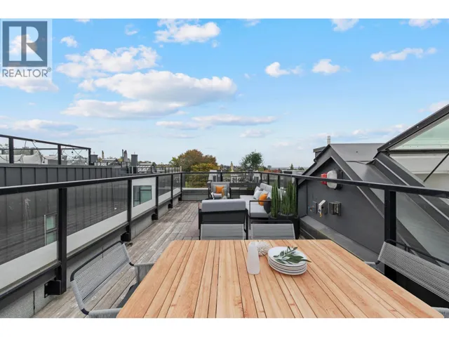 7615 YUKON STREET, Vancouver, British Columbia V5X2Y4