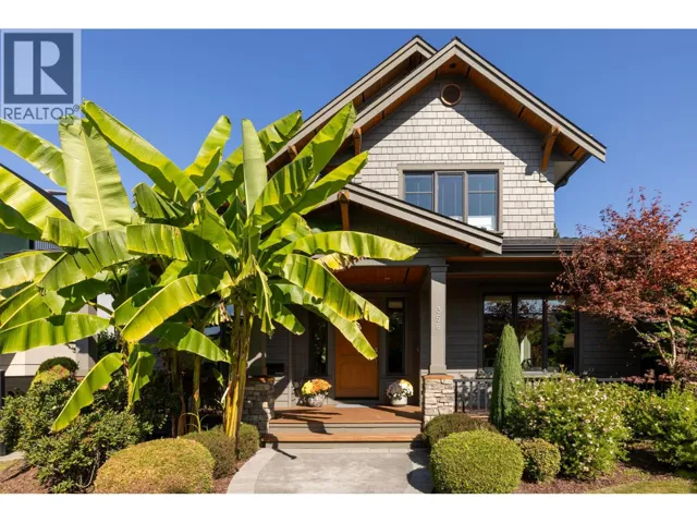 358 W 15TH STREET, North Vancouver, British Columbia V7M1S5