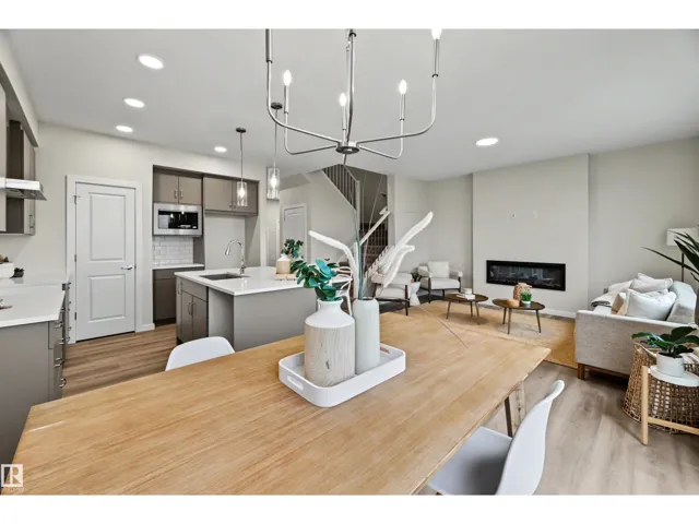 8419 226 ST NW, Edmonton, Alberta T5T7G7