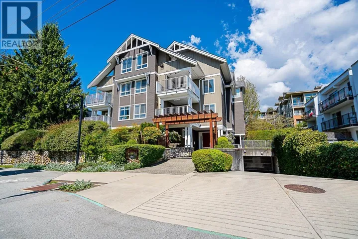 302 128 W 21ST STREET, North Vancouver, British Columbia V7M1Y9