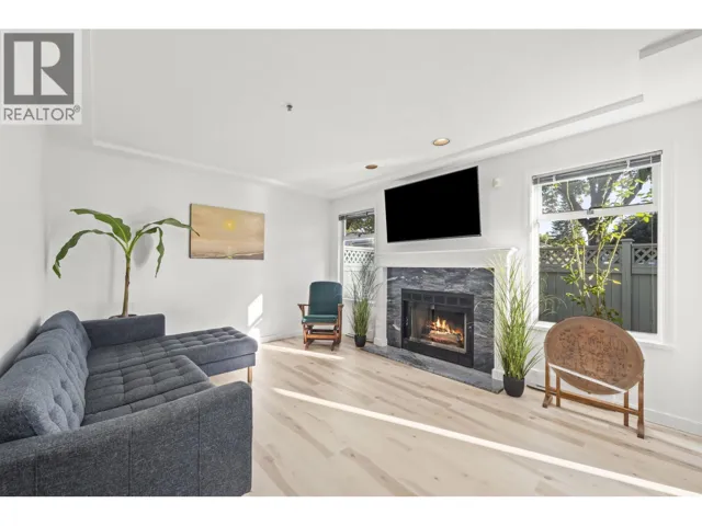 1 7110 BARNET ROAD, Burnaby, British Columbia V5A4S2