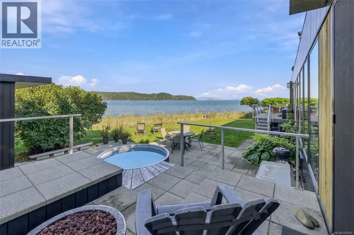 5425 Deep Bay Dr, Bowser, British Columbia V0R1G0