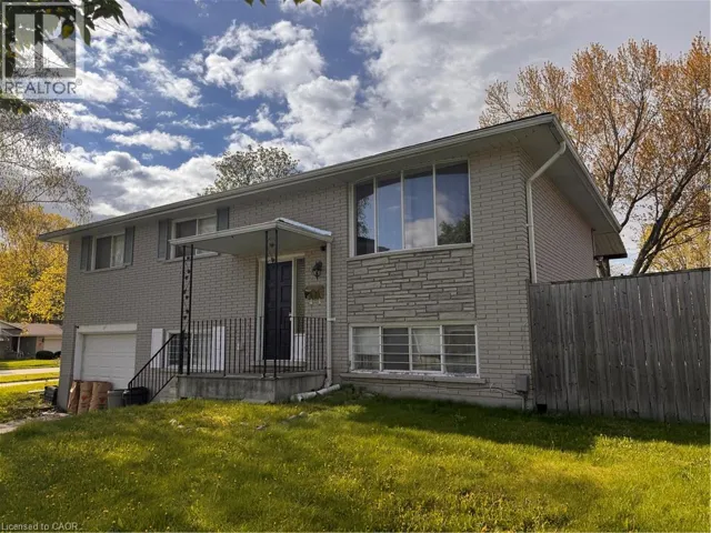 511 HAVELOCK Drive, Waterloo, Ontario N2L4N8