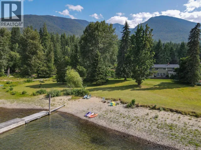 8119 MUNCH Road, Procter, British Columbia V0G1V0