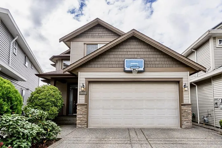 20230 71A AVENUE, Langley, British Columbia V2Y3A1