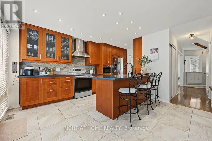 3829 CRAIGHURST AVENUE, Mississauga (Lisgar), Ontario L5N6T7
