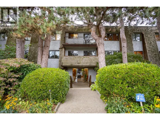 303 1721 ST. GEORGES AVENUE, North Vancouver, British Columbia V7L3J8