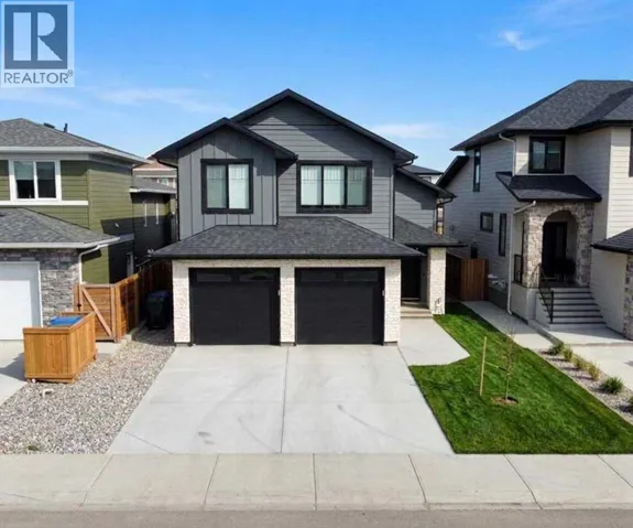 541 Riverhills Way W, Lethbridge, Alberta T1K8H8