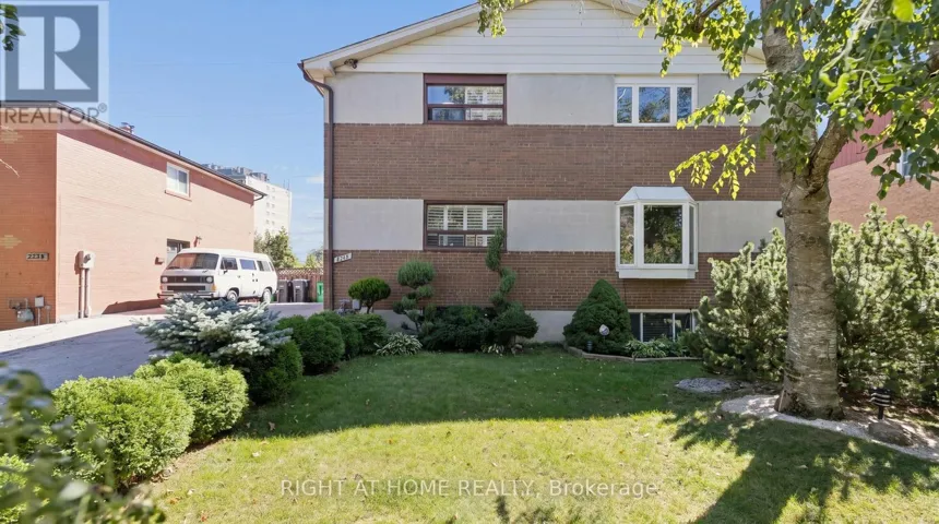 2260 WISEMAN COURT, Mississauga (Clarkson), Ontario L5J1P2