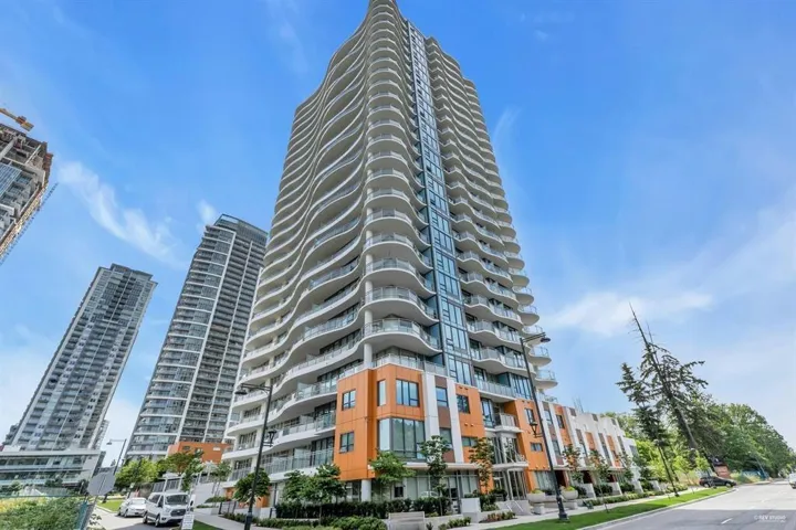 1902 13318 104 AVENUE, Surrey, British Columbia V3T0R2