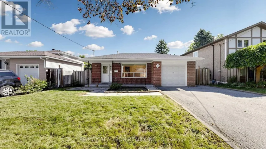 23 LESGAY CRESCENT, Toronto (Don Valley Village), Ontario M2J2H9
