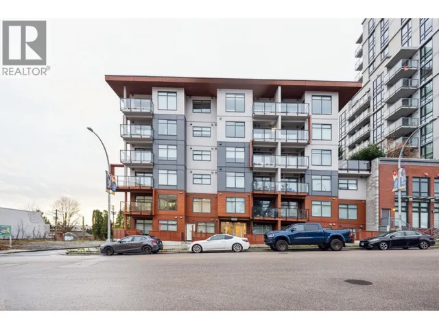 207 232 SIXTH STREET, New Westminster, British Columbia V3L3A4