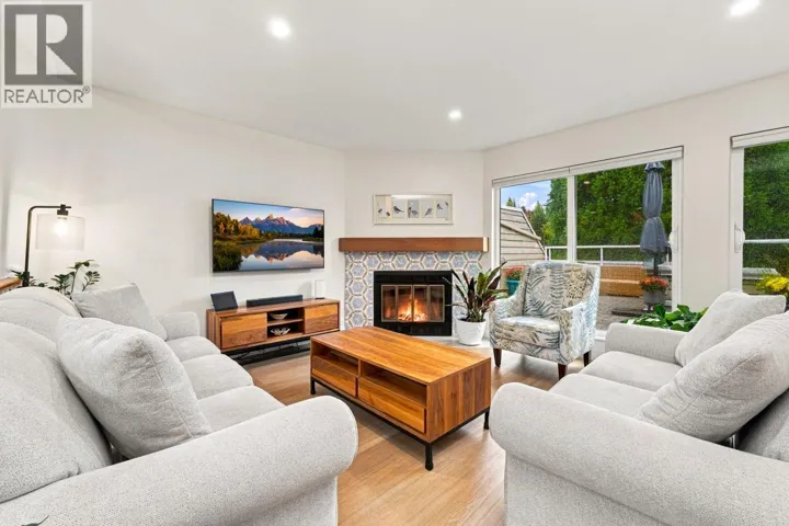 402 3441 CURLE AVENUE, Burnaby, British Columbia V5G4P4