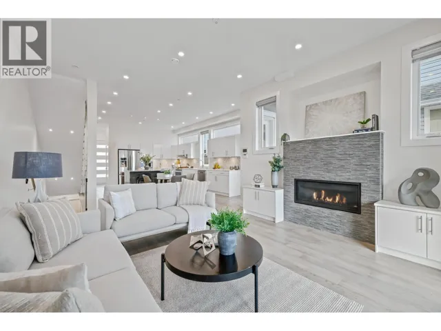 409 W KEITH ROAD, North Vancouver, British Columbia V7M1M2
