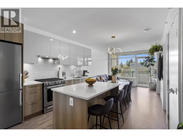 803 258 NELSON'S COURT, New Westminster, British Columbia V3L0J9