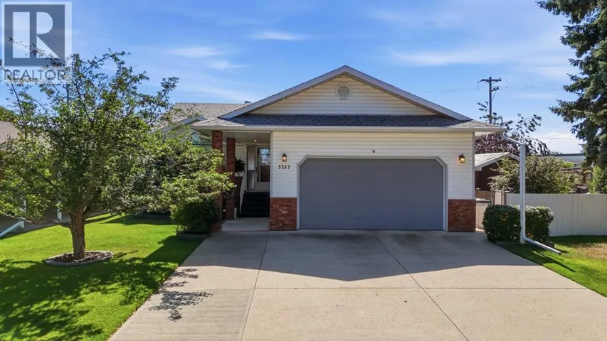 5217 50 Avenue, Ponoka, Alberta T4J1R9