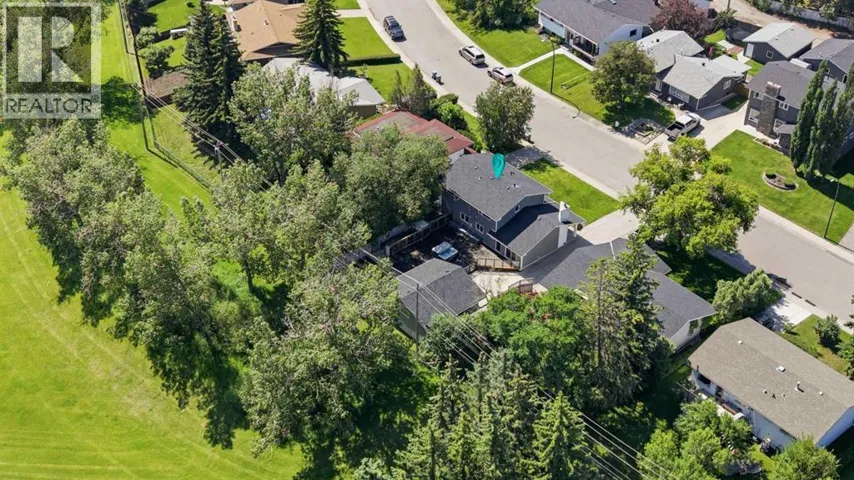 20 Mapleglade Close SE, Calgary, Alberta T2J2G9