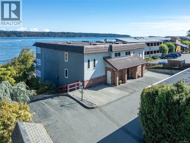 3 553 Island Hwy N, Campbell River, British Columbia V9W2B9
