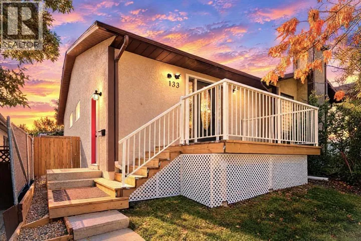 133 Berwick Drive NW, Calgary, Alberta T3K1E7