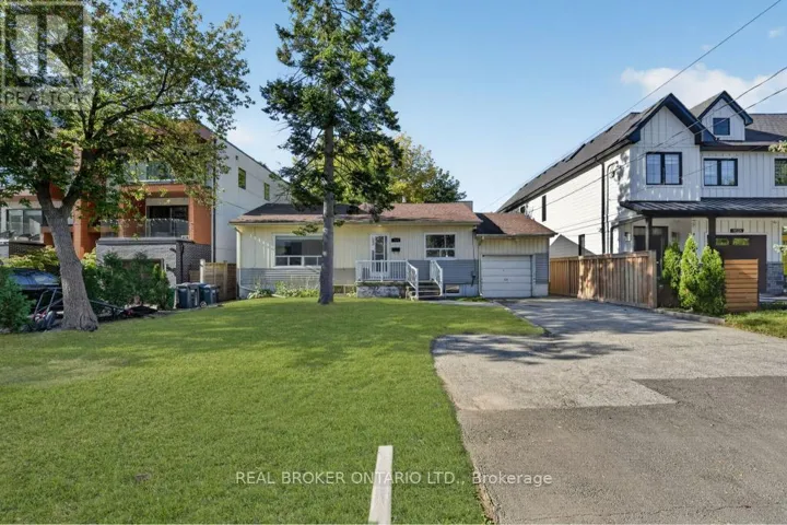 1024 ROOSEVELT ROAD, Mississauga (Lakeview), Ontario L5G3Y8