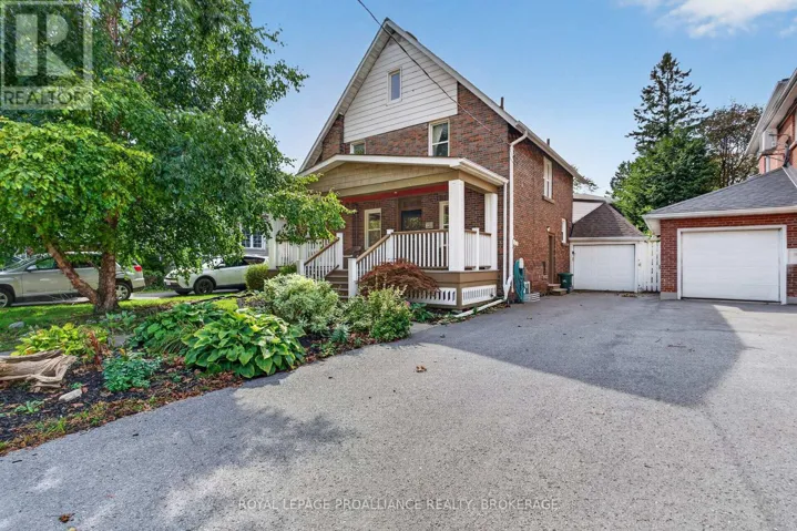 130 MACDONNELL STREET, Kingston (Central City East), Ontario K7L4B8