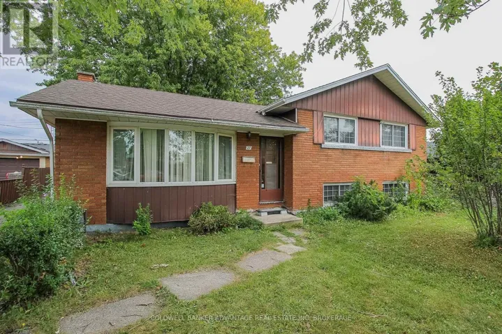 27 HUGHES AVENUE, Welland (Lincoln/Crowland), Ontario L3B1M4