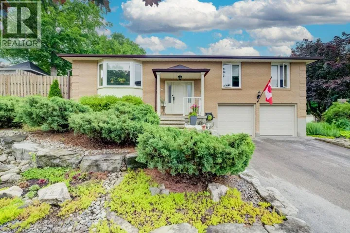66 GEORGIAN Crescent, Kitchener, Ontario N2B3N9