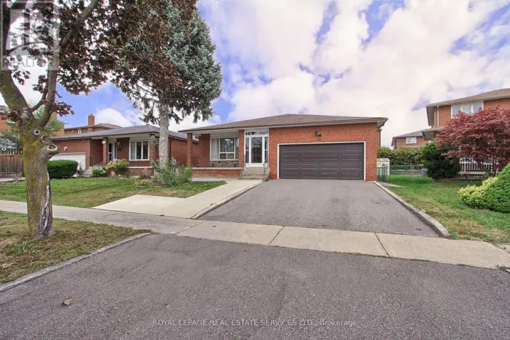 190 BENJAMIN BOAKE TRAIL, Toronto (York University Heights), Ontario M3J3C4