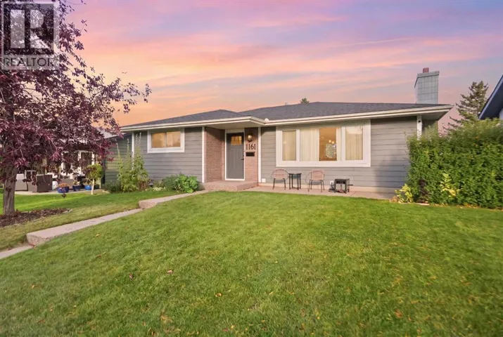 1161 hunterston Hill NW, Calgary, Alberta T2K4P1