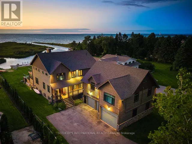 156 BARTLETT BOULEVARD, Collingwood, Ontario L9Y5C9