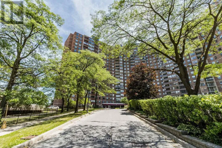 2010 - 627 THE WEST MALL, Toronto (Eringate-Centennial-West Deane), Ontario M9C4X5