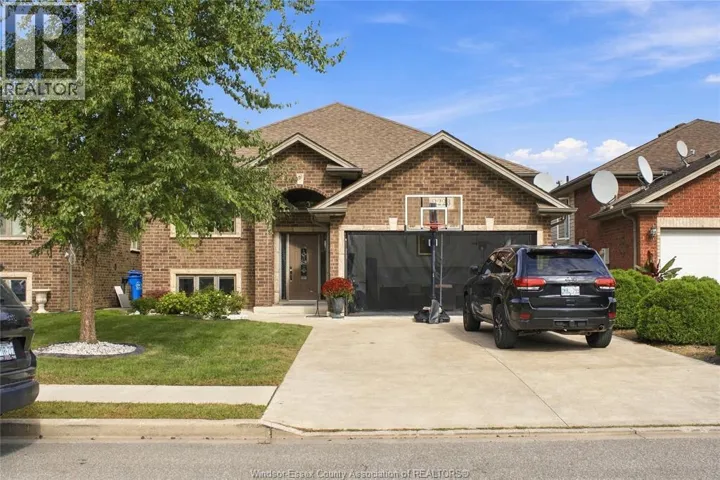 2228 ASKIN AVENUE, Windsor, Ontario N9B3Y5