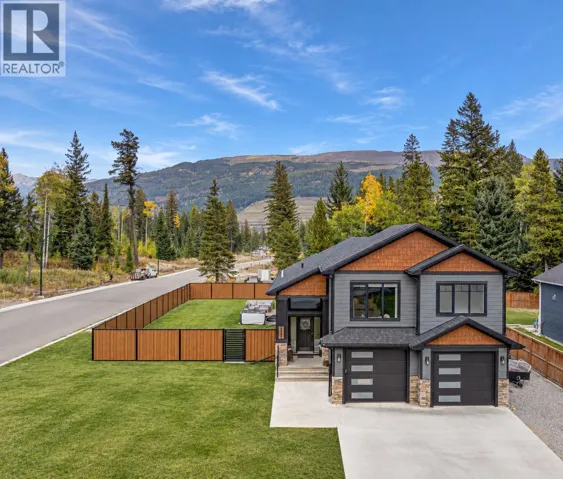 2141 Whiskey Jack Drive, Sparwood, British Columbia V0B2G2