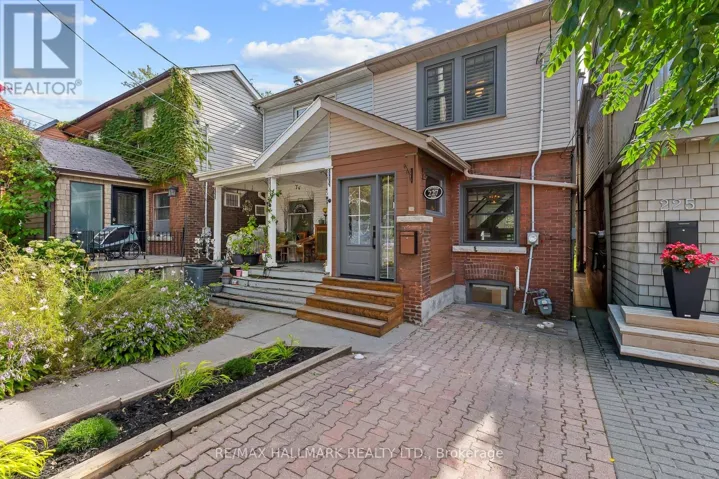 227 EASTWOOD ROAD, Toronto (Woodbine Corridor), Ontario M4L2E2