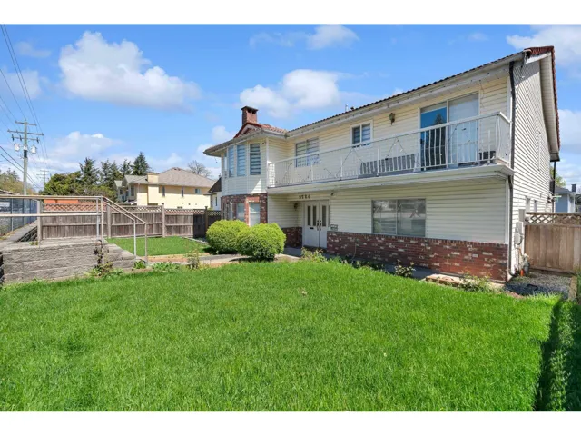 8724 128 STREET, Surrey, British Columbia V3W4G6