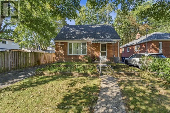 68 GAIR DRIVE, Toronto (Alderwood), Ontario M8W4P8