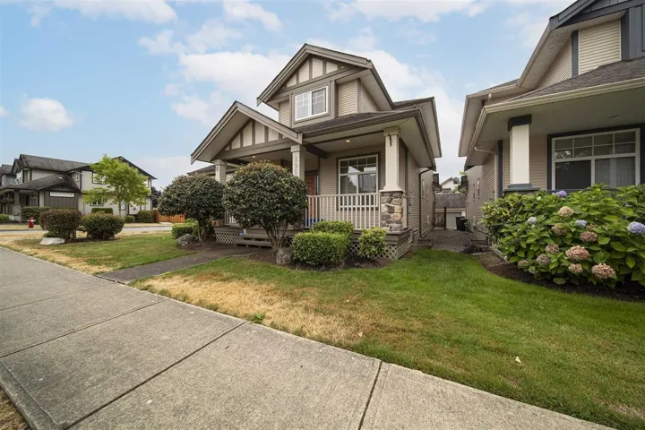 19096 68A AVENUE, Surrey, British Columbia V4N5P4