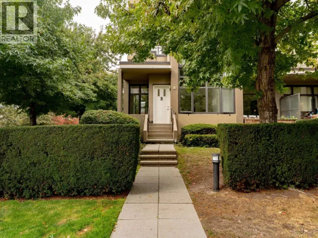 TH10 2355 MADISON AVENUE, Burnaby, British Columbia V5C0B3
