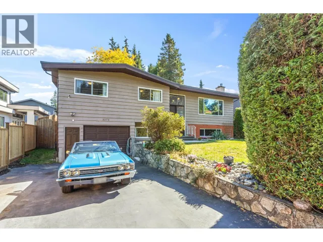 2370 MOUNTAIN HIGHWAY, North Vancouver, British Columbia V7J2N3