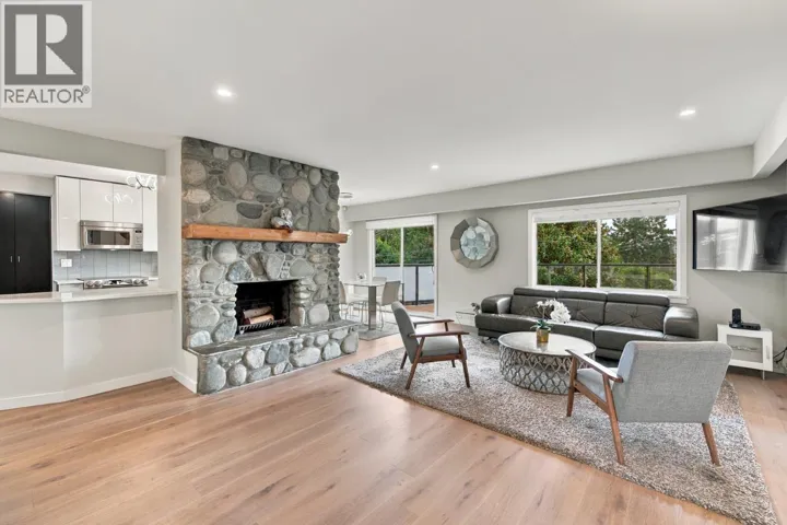 1103 CLOVERLEY STREET, North Vancouver, British Columbia V7L1N7