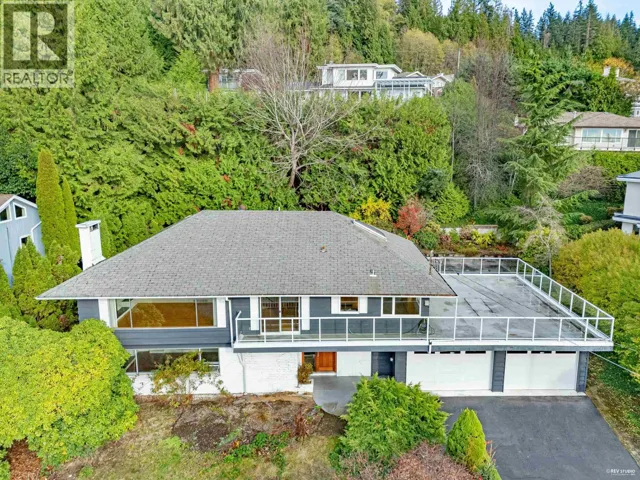2615 SKILIFT PLACE, West Vancouver, British Columbia V7S2T6