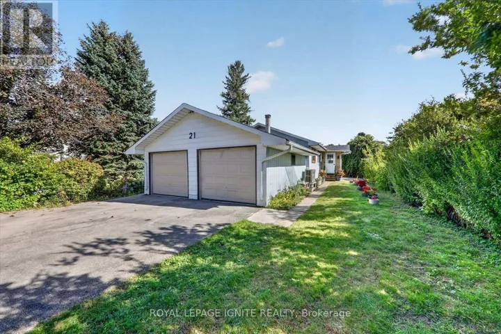 21 DURHAM STREET, Clarington (Bowmanville), Ontario L1C1H8
