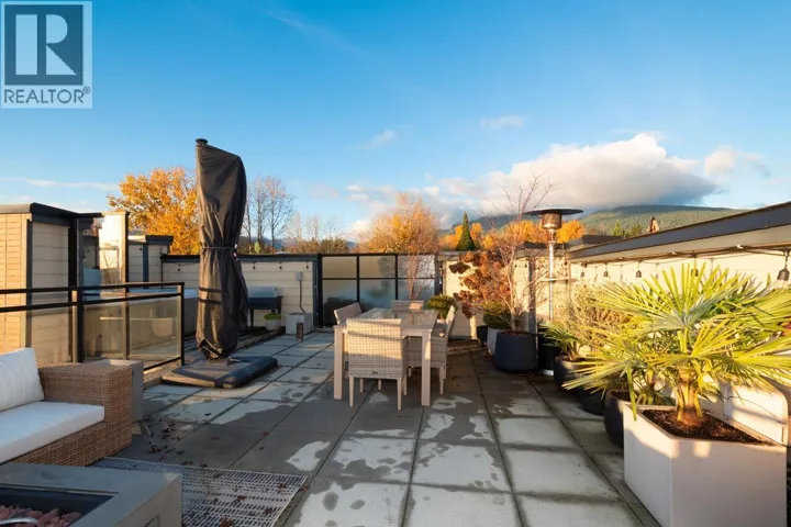 417 733 W 14TH STREET, North Vancouver, British Columbia V7M0C6